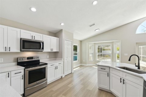 House in Davenport, Florida 3 bedrooms, 130.34 sq.m. № 1631834 - photo 10