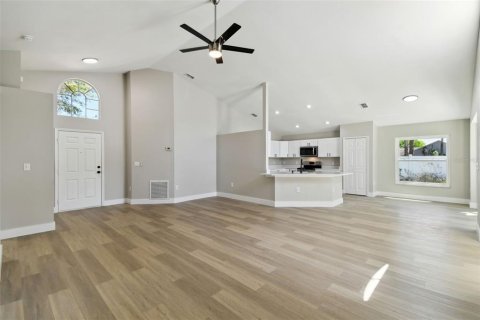 House in Davenport, Florida 3 bedrooms, 130.34 sq.m. № 1631834 - photo 3
