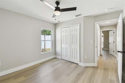 House in Davenport, Florida 3 bedrooms, 130.34 sq.m. № 1631834 - photo 18