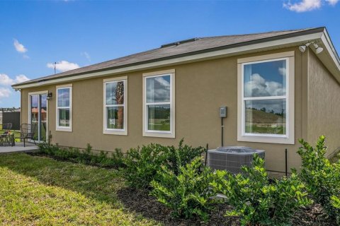 Casa en venta en Palm Coast, Florida, 4 dormitorios, 138.42 m2 № 1812892 - foto 2