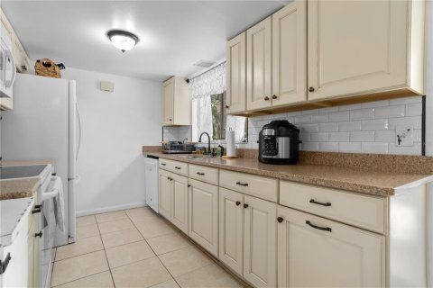 Casa en venta en Orlando, Florida, 3 dormitorios, 96.43 m2 № 1916290 - foto 9
