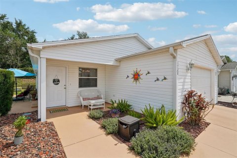 House in The Villages, Florida 2 bedrooms, 104.14 sq.m. № 1898947 - photo 6