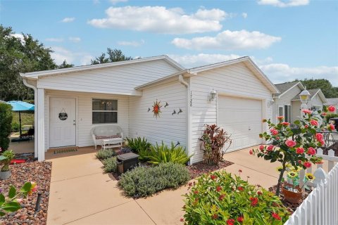 House in The Villages, Florida 2 bedrooms, 104.14 sq.m. № 1898947 - photo 5