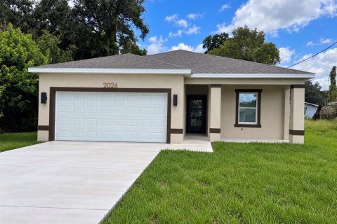 House in Auburndale, Florida 3 bedrooms, 111.48 sq.m. № 2350093