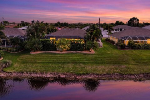 House in Rotonda, Florida 3 bedrooms, 188.41 sq.m. № 2120097 - photo 6