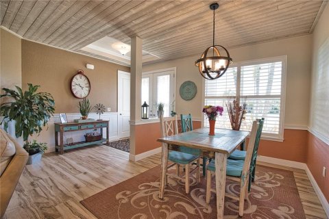 House in Rotonda, Florida 3 bedrooms, 188.41 sq.m. № 2120097 - photo 11
