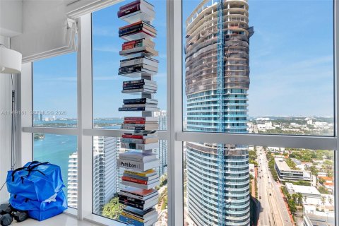 Condo in Miami Beach, Florida, 1 bedroom  № 2052959 - photo 14