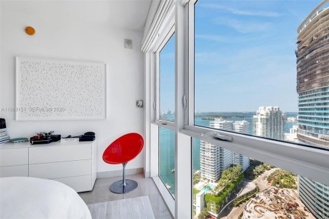 Condo in Miami Beach, Florida, 1 bedroom  № 2052959 - photo 12