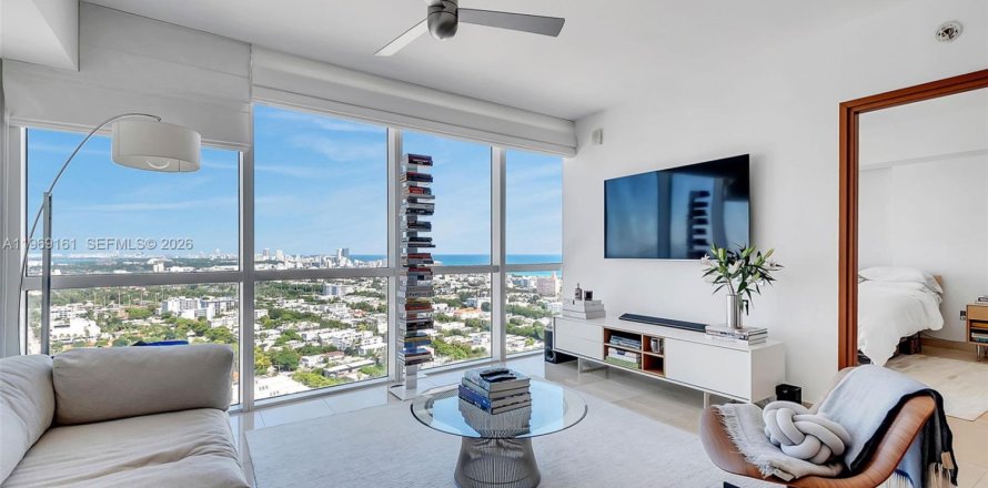 Condo in Miami Beach, Florida, 1 bedroom  № 2052959