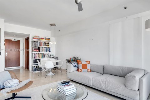 Condo in Miami Beach, Florida, 1 bedroom  № 2052959 - photo 9