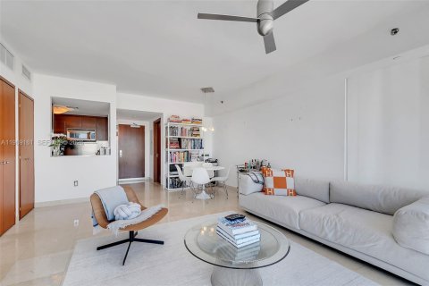Condo in Miami Beach, Florida, 1 bedroom  № 2052959 - photo 8