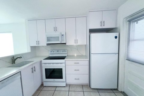 Copropriété à louer à Davie, Floride: 2 chambres, 92.9 m2 № 2285867 - photo 4