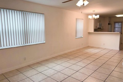 Copropriété à louer à Davie, Floride: 2 chambres, 92.9 m2 № 2285867 - photo 8