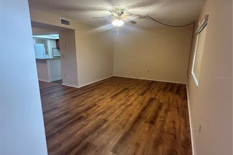Купить кондоминиум в Лейкленд, Флорида 8 комнат, 86.21м2, № 1565084 - фото 2