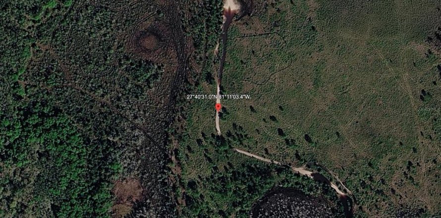 Terreno en Frostproof, Florida № 2221208