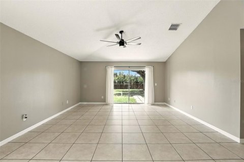 House in Orlando, Florida 4 bedrooms, 179.58 sq.m. № 1845023 - photo 18