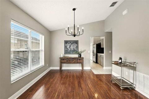 House in Orlando, Florida 4 bedrooms, 179.58 sq.m. № 1845023 - photo 5
