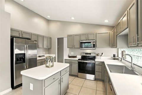 Casa en venta en Orlando, Florida, 4 dormitorios, 179.58 m2 № 1845023 - foto 12