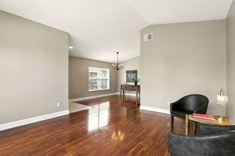 House in Orlando, Florida 4 bedrooms, 179.58 sq.m. № 1845023 - photo 6