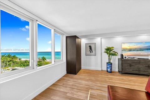 Condominio en alquiler en Miami Beach, Florida, 70.61 m2 № 2059680 - foto 3