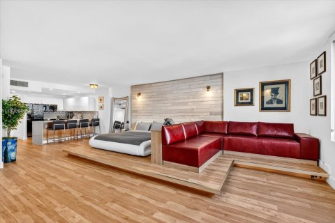 Condominio en alquiler en Miami Beach, Florida, 70.61 m2 № 2059680 - foto 4
