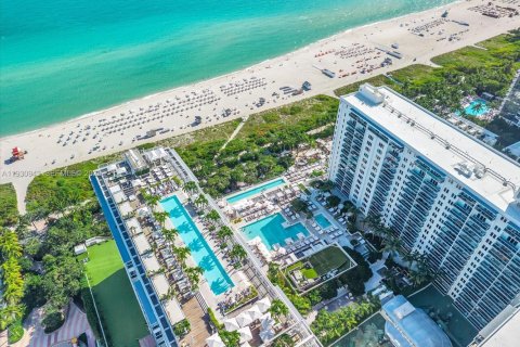 Condominio en alquiler en Miami Beach, Florida, 70.61 m2 № 2059680 - foto 16