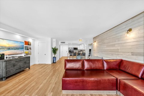 Condominio en alquiler en Miami Beach, Florida, 70.61 m2 № 2059680 - foto 7