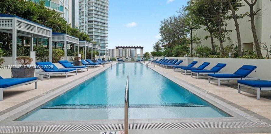 Кондоминиум с 3 спальнями в Санни-Айлс-Бич, Флорида № 2005213