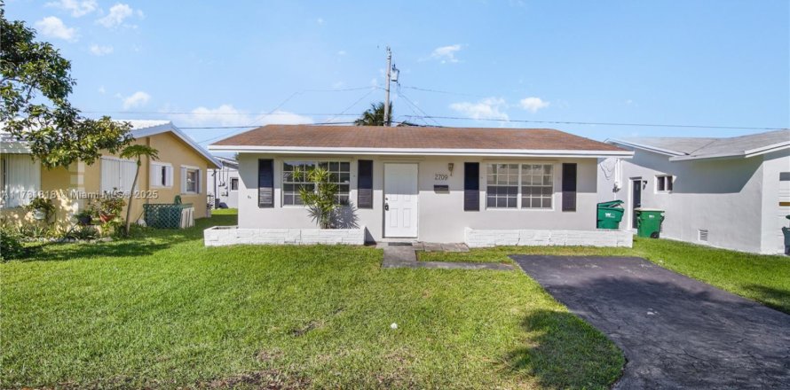 Дом в Тамарак, Флорида 2 спальни, 80.27м2 № 1939970