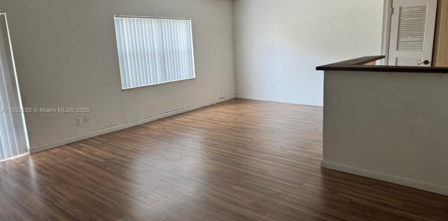 Condo à Hialeah, Floride, 2 chambres № 1882404