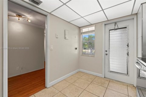 Condo in Pompano Beach, Florida, 1 bedroom  № 1799243 - photo 7