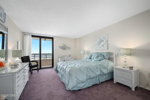 Condo in Daytona Beach, Florida, 1 bedroom № 2151102 - photo 12