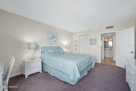 Condo in Daytona Beach, Florida, 1 bedroom № 2151102 - photo 7