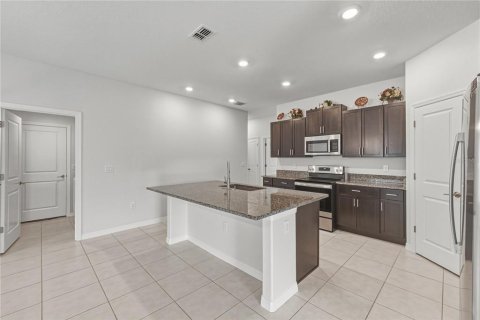 Villa ou maison à vendre à Lakeland, Floride: 4 chambres, 171.87 m2 № 2216573 - photo 10
