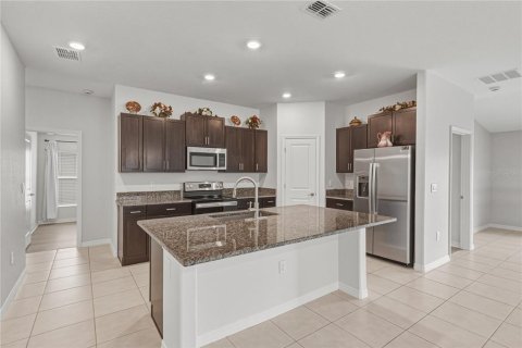 Villa ou maison à vendre à Lakeland, Floride: 4 chambres, 171.87 m2 № 2216573 - photo 11