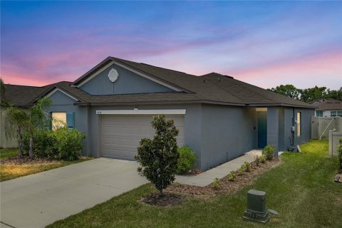 Villa ou maison à Lakeland, Floride 4 chambres, 171.87 m2 № 2216573