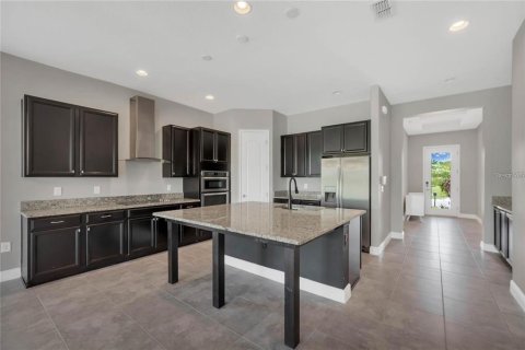 Casa en alquiler en Orlando, Florida, 4 dormitorios, 210.61 m2 № 1903161 - foto 5