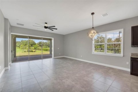 Casa en alquiler en Orlando, Florida, 4 dormitorios, 210.61 m2 № 1903161 - foto 14