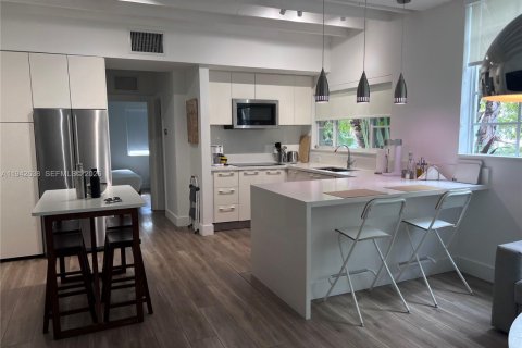 Copropriété à louer à Miami Beach, Floride: 1 chambre, 50.63 m2 № 1999210 - photo 5