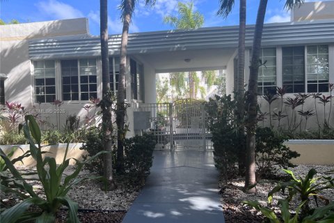 Copropriété à louer à Miami Beach, Floride: 1 chambre, 50.63 m2 № 1999210 - photo 12