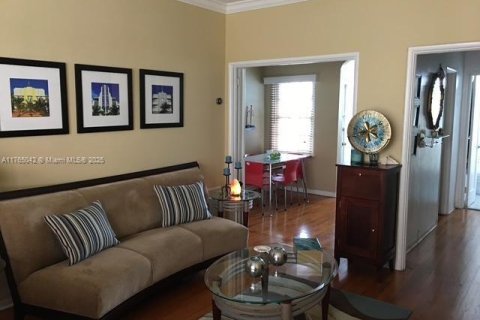 Studio in the Condo in Miami Beach, Florida  № 1708394 - photo 1