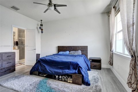 Купить таунхаус в Холливуд, Флорида 3 спальни, 145.02м2, № 2182958 - фото 18
