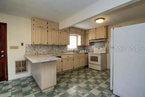 Villa ou maison à louer à Ocala, Floride: 2 chambres, 95.88 m2 № 2106532 - photo 4