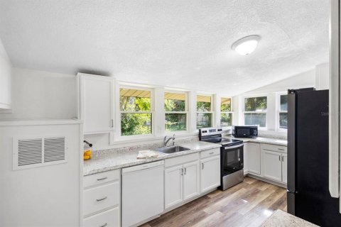 Купить виллу или дом в Клермон, Флорида 9 комнат, 170.75м2, № 1906685 - фото 9