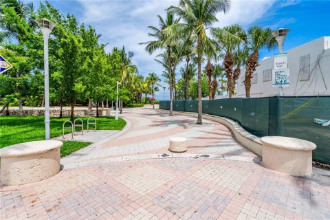 Condominio en venta en Miami Beach, Florida, 1 dormitorio, 56.95 m2 № 1855125 - foto 25