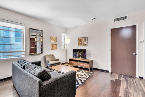 Condominio en venta en Miami Beach, Florida, 1 dormitorio, 56.95 m2 № 1855125 - foto 4