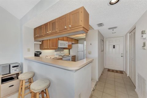 Condo in Venice, Florida, 2 bedrooms  № 2166765 - photo 10
