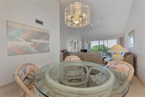 Condo in Venice, Florida, 2 bedrooms  № 2166765 - photo 22