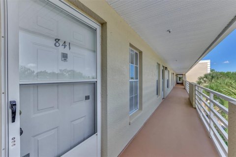 Condo in Venice, Florida, 2 bedrooms  № 2166765 - photo 7