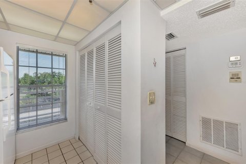 Condo in Venice, Florida, 2 bedrooms  № 2166765 - photo 14